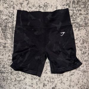 Gymshark Adapt Camo Shorts-Black-Size Small